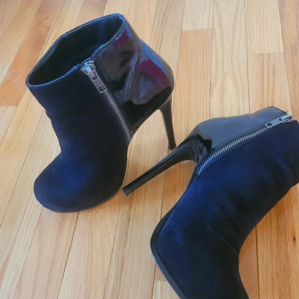 Bakers two-tone high heel booties